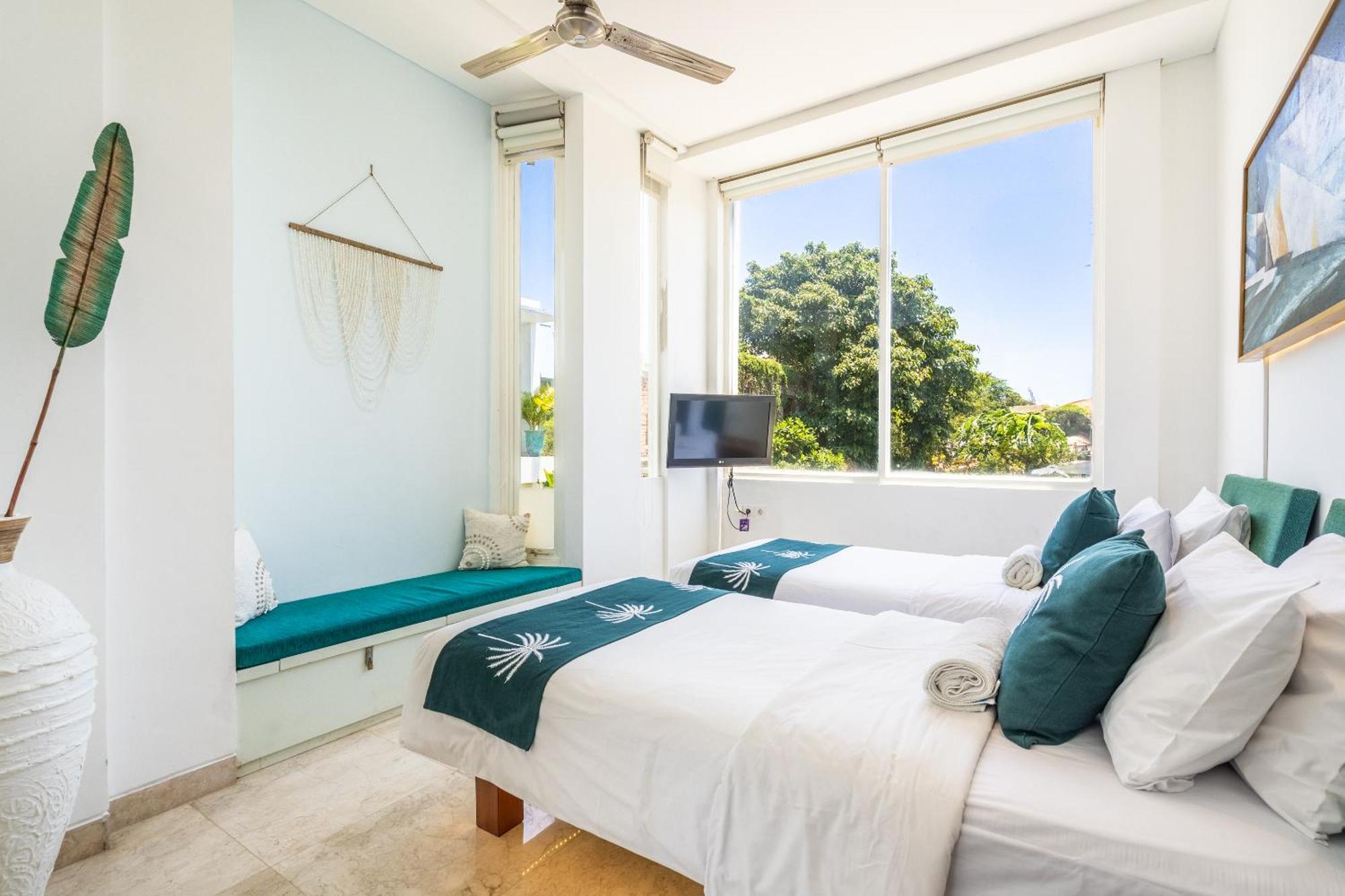 Hotel Aq-va & Seminyak Legian (Bali)