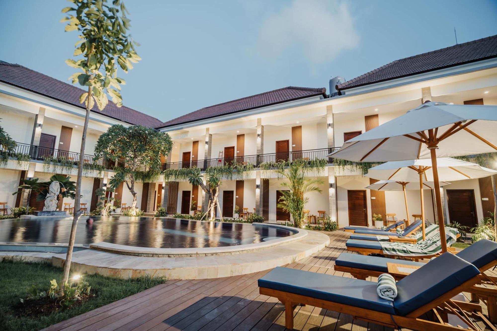 Seminyak 3*