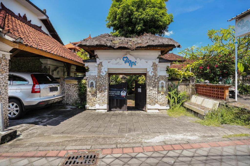 Oyo 90893 Mimpi Hotel