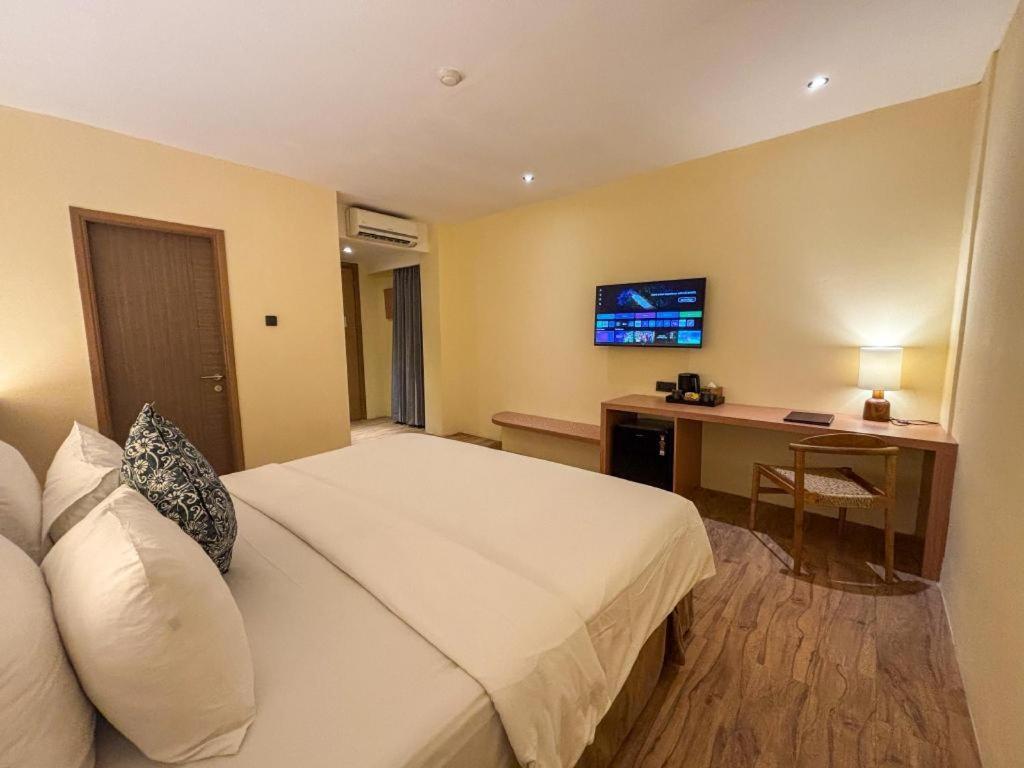 The Rivavi Hotel Legian