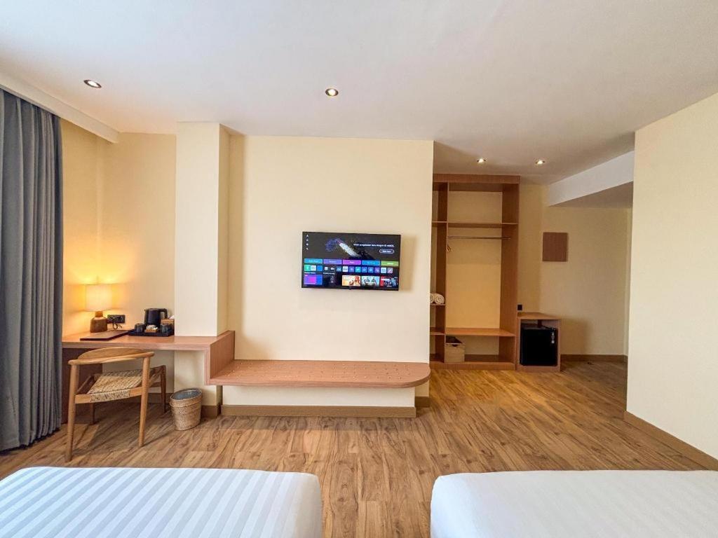 Hotel The Rivavi Legian