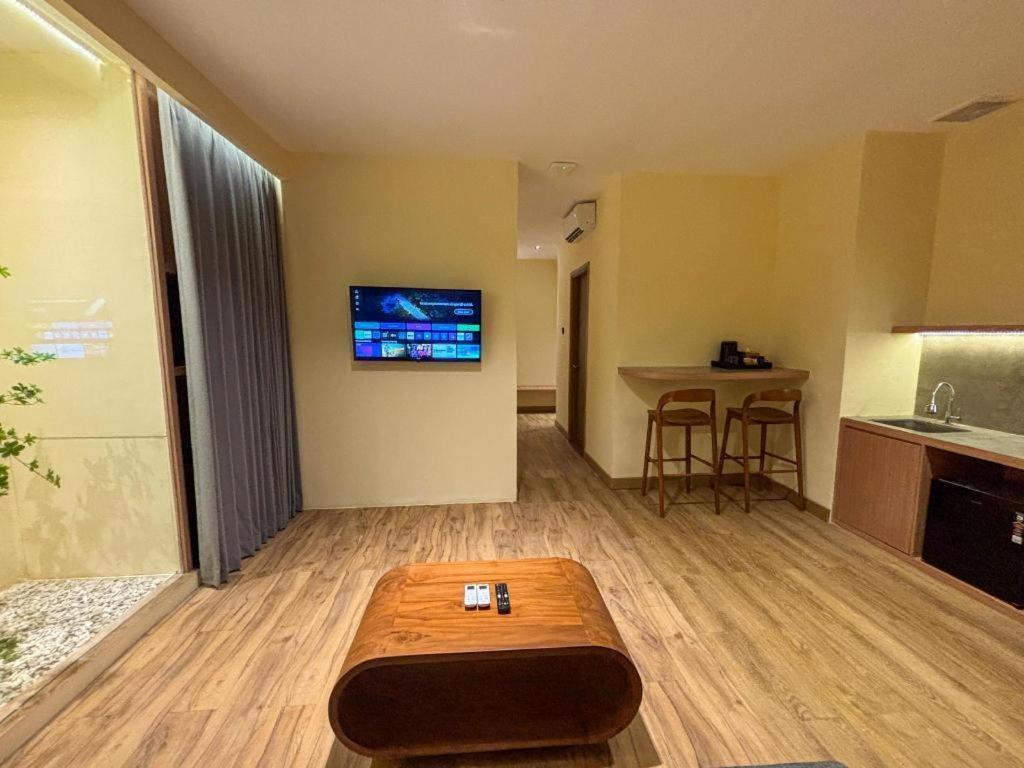 The Rivavi Hotel Legian