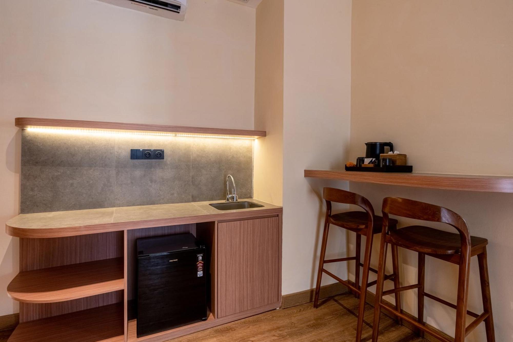 Hotel The Rivavi Legian