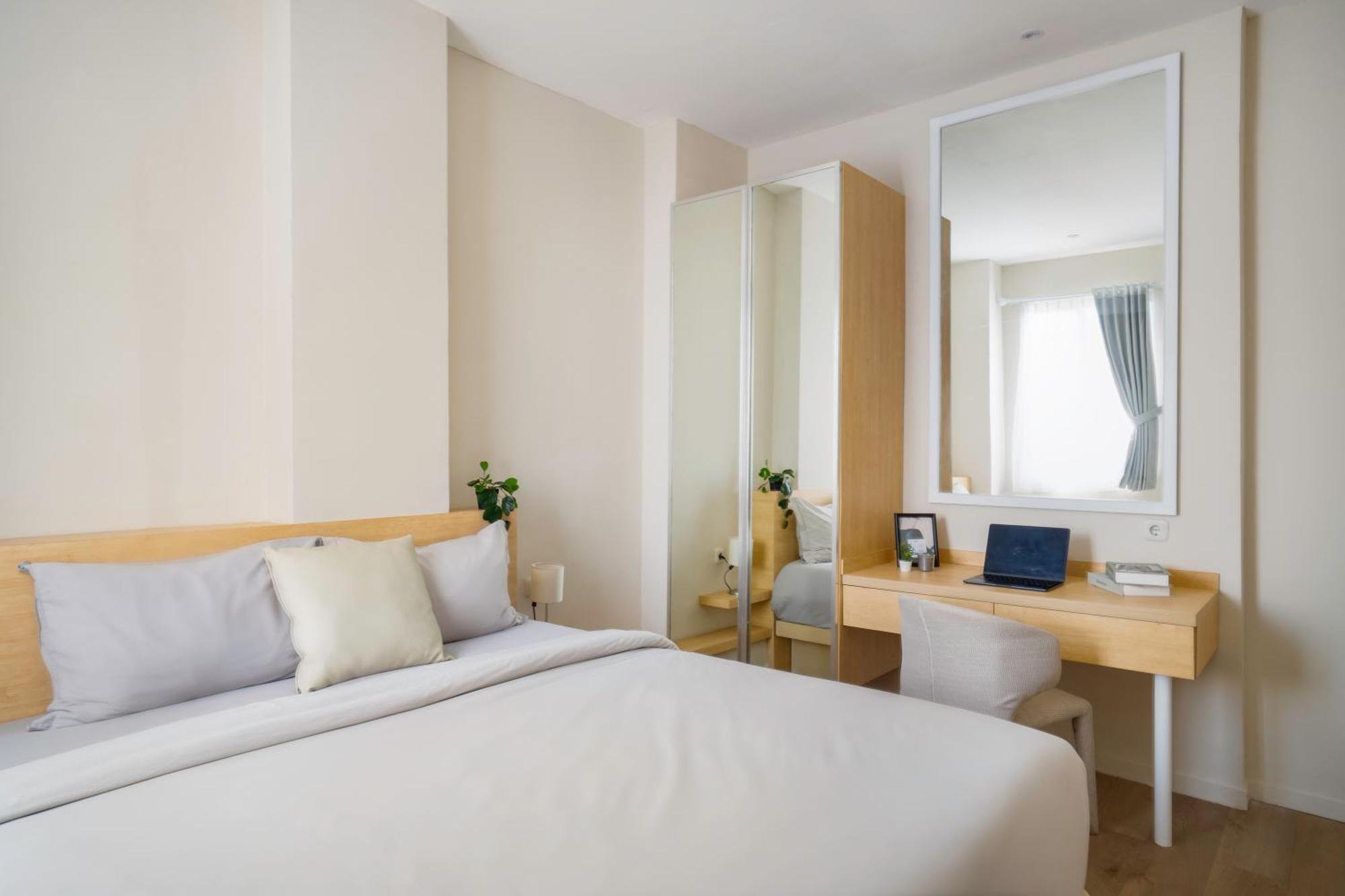 Bustle Base Coliving And Coworking Space Legian