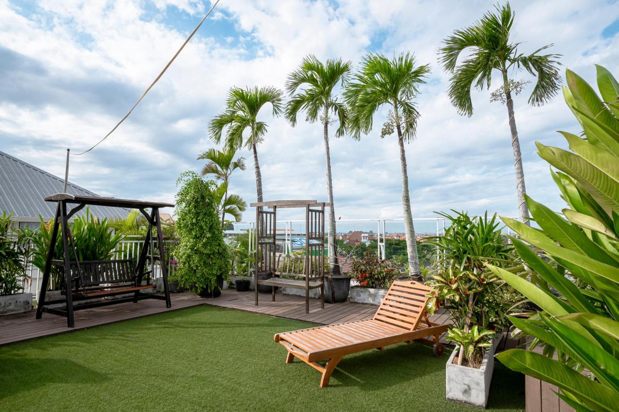 Bustle Base Coliving And Coworking Space Aparthotel