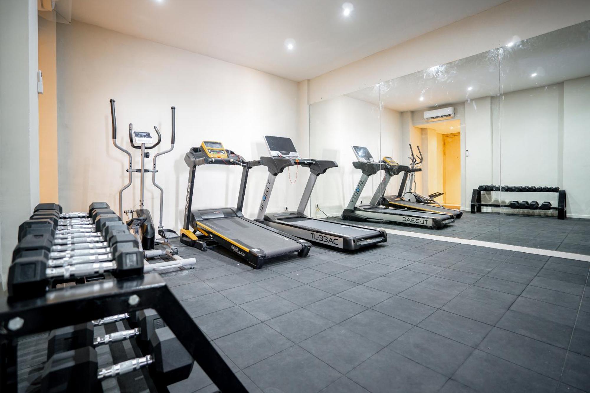 Bustle Base Coliving And Coworking Space *