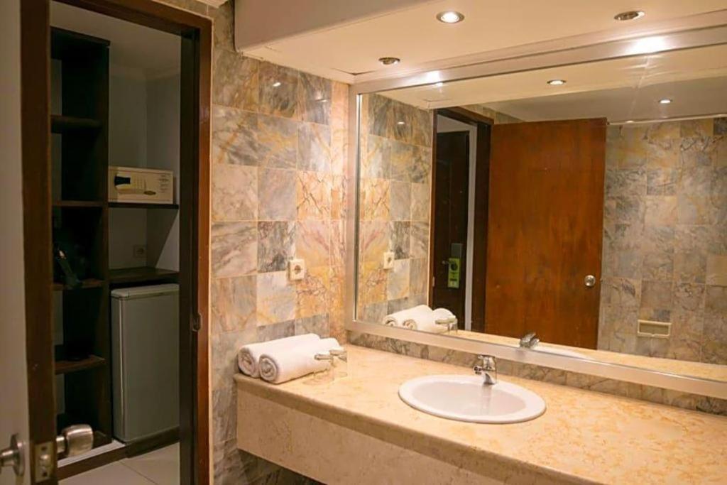 Hotel Maharani Beach 3*