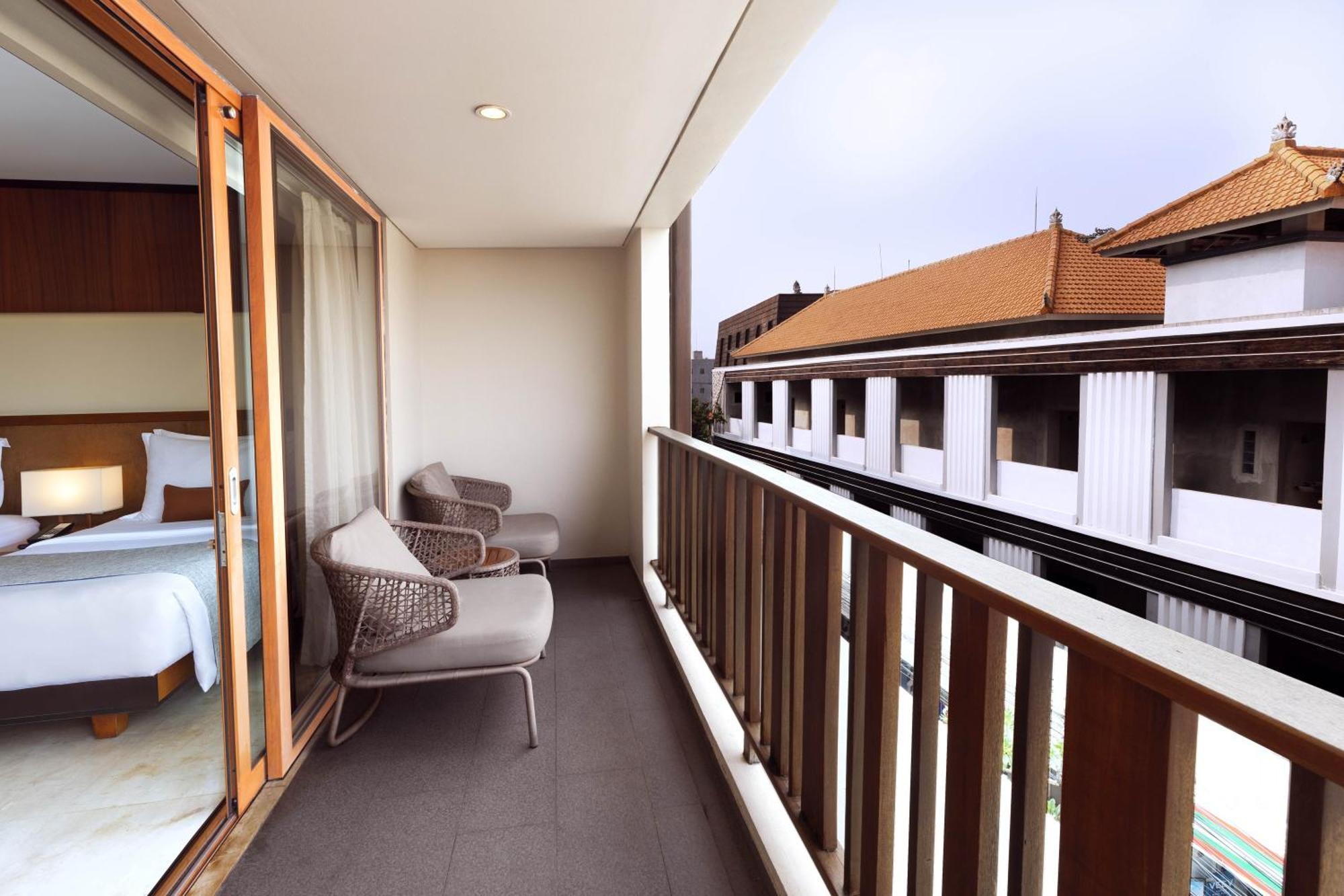 The Magani And Hotel Legian (Bali)