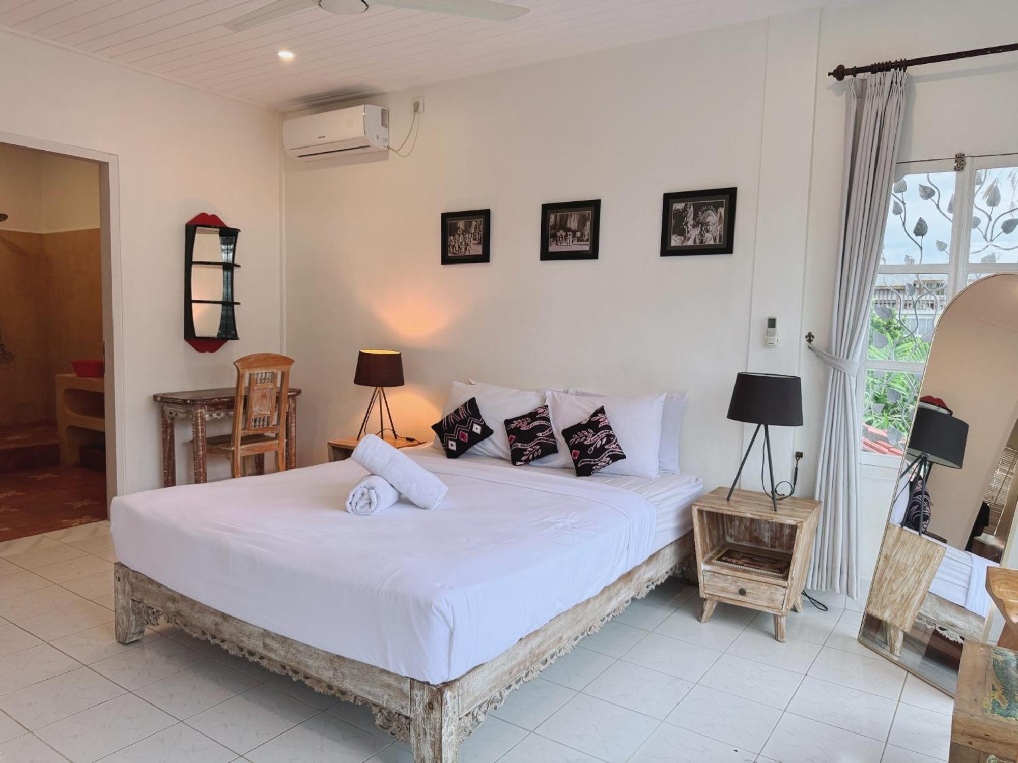 House Apartment *