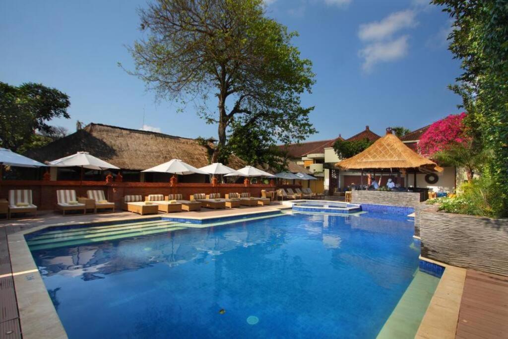 Front Blue Sensation Kuta Cyn Aparthotel *