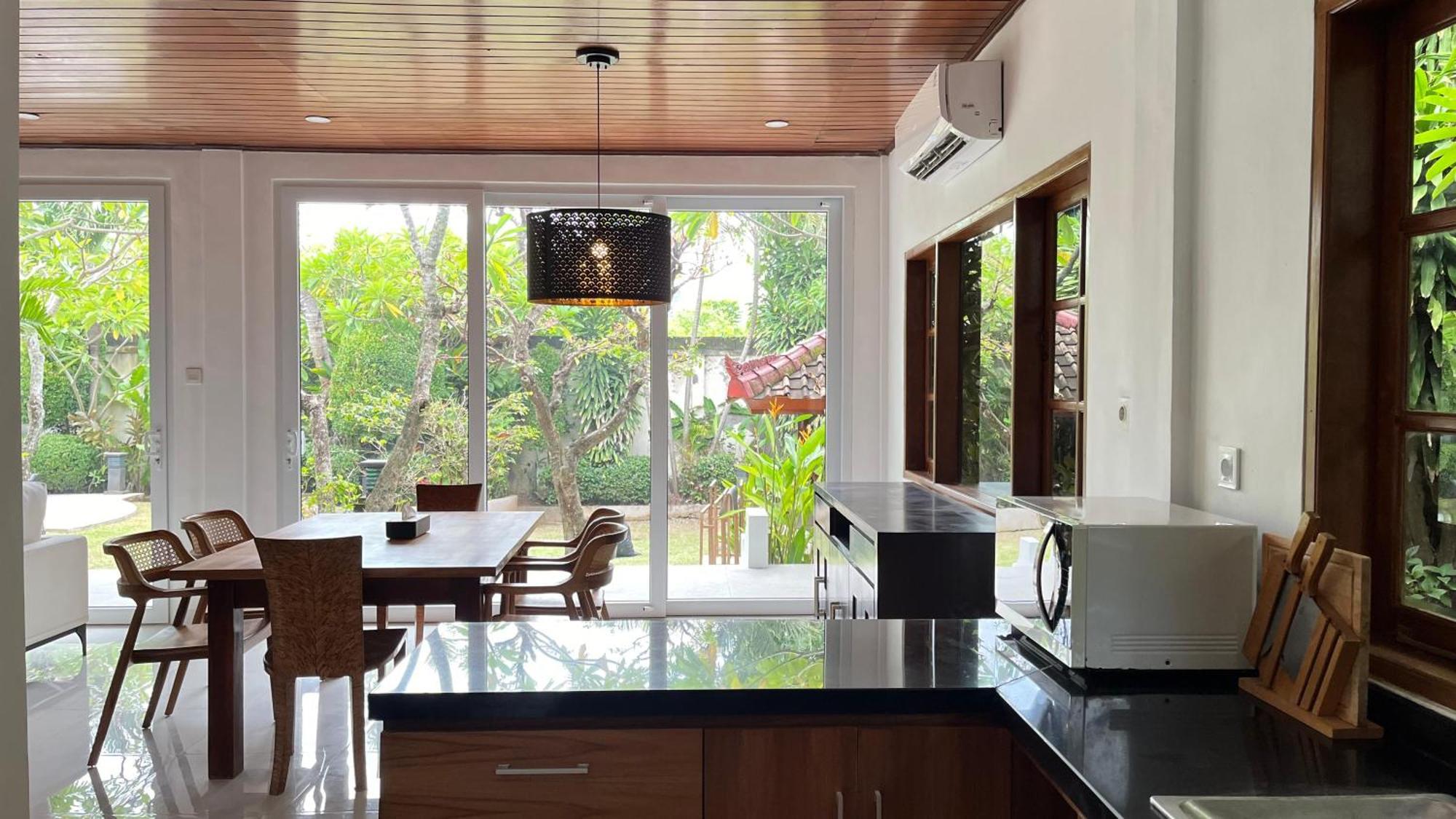 Baliana * Legian (Bali)
