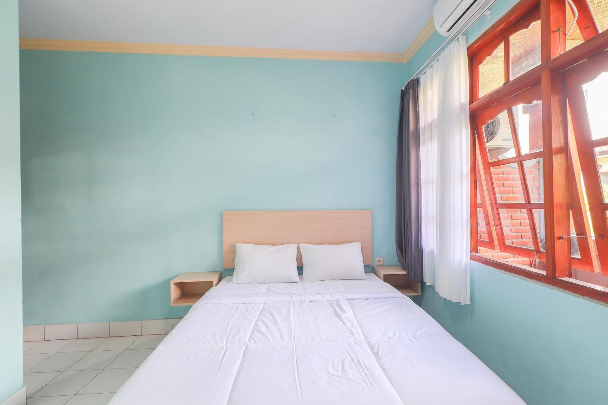 Hotel Townhouse Oak Near Formerly Sayang Maha Merta 2*