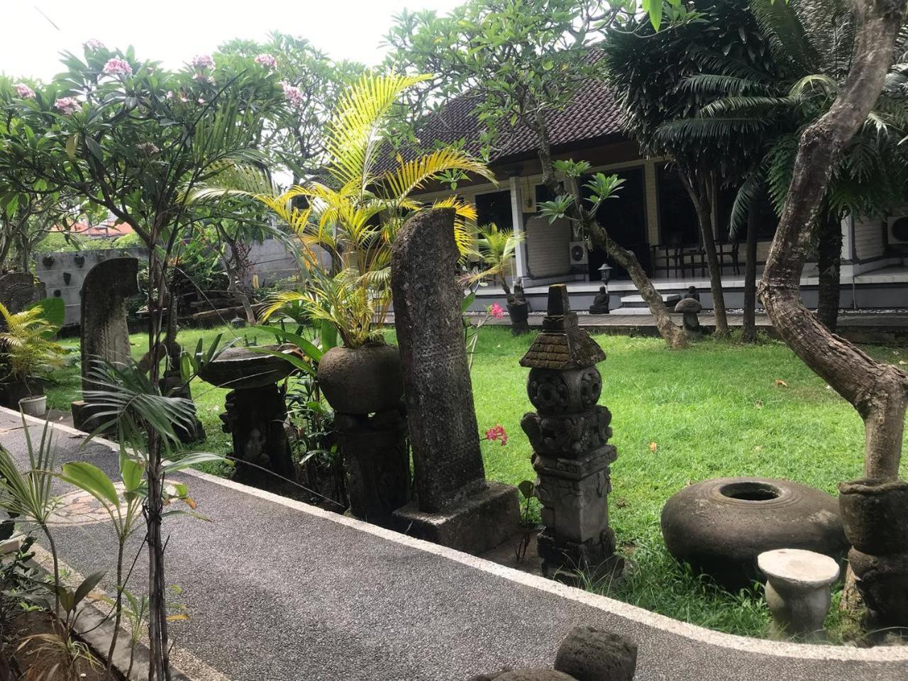 Nyoman House *