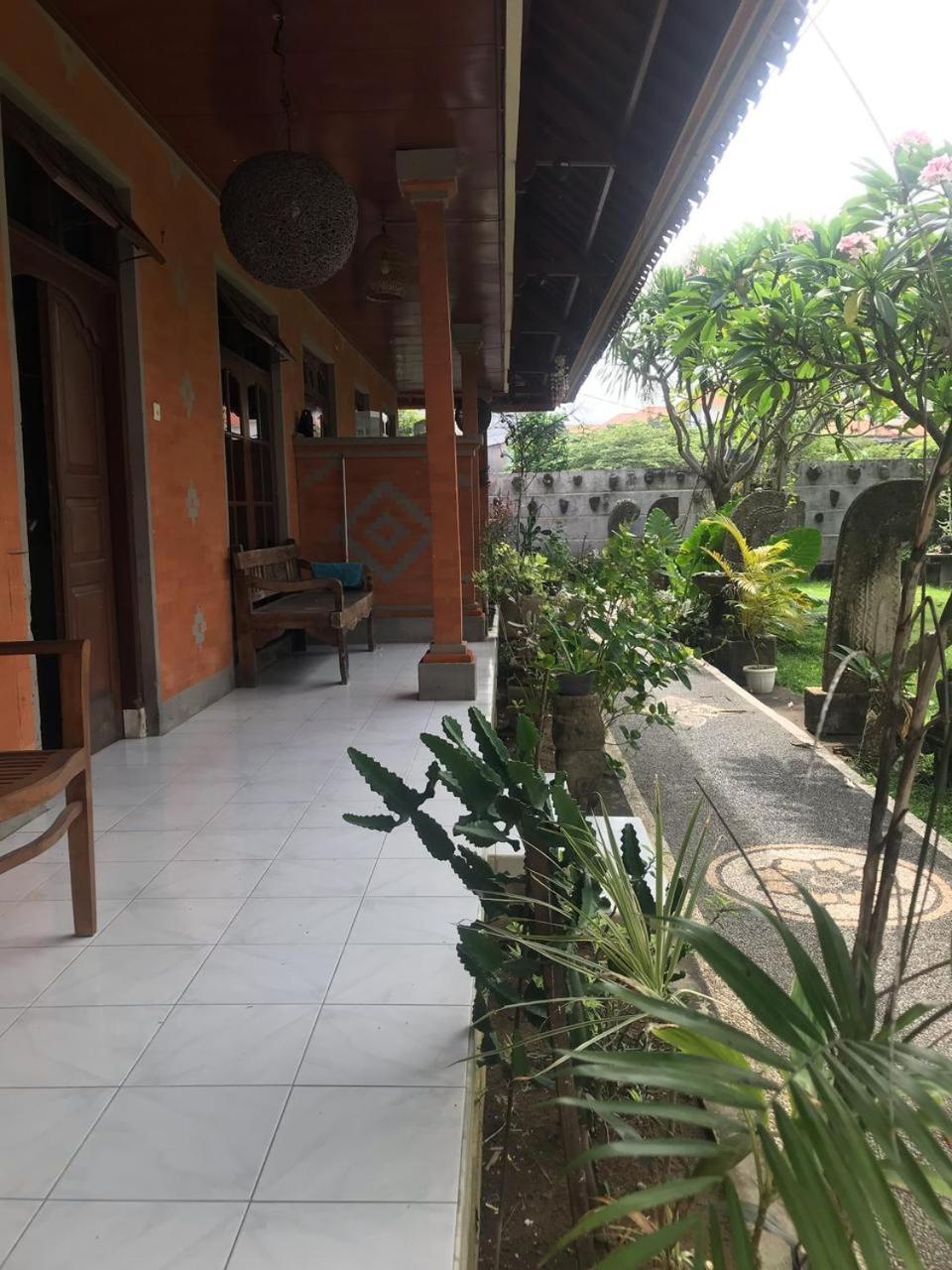 Nyoman House * Legian (Bali)