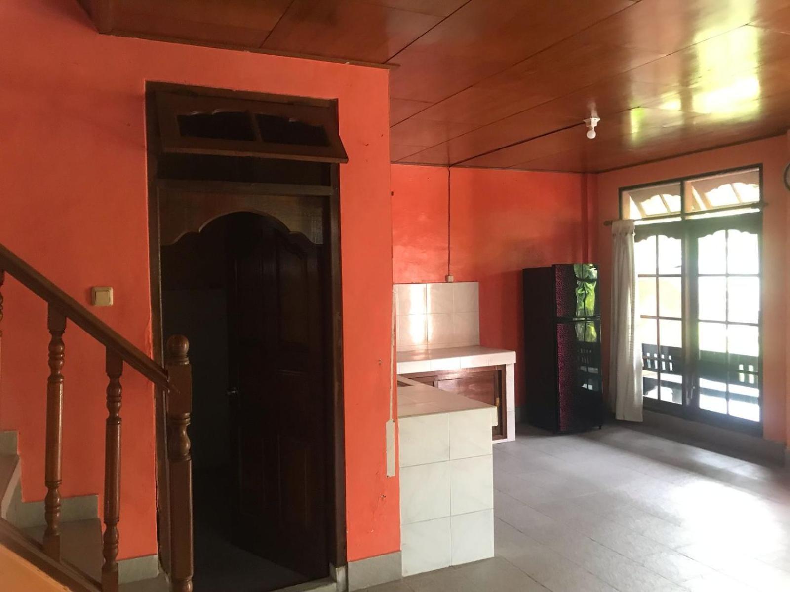 Nyoman House Apartment *