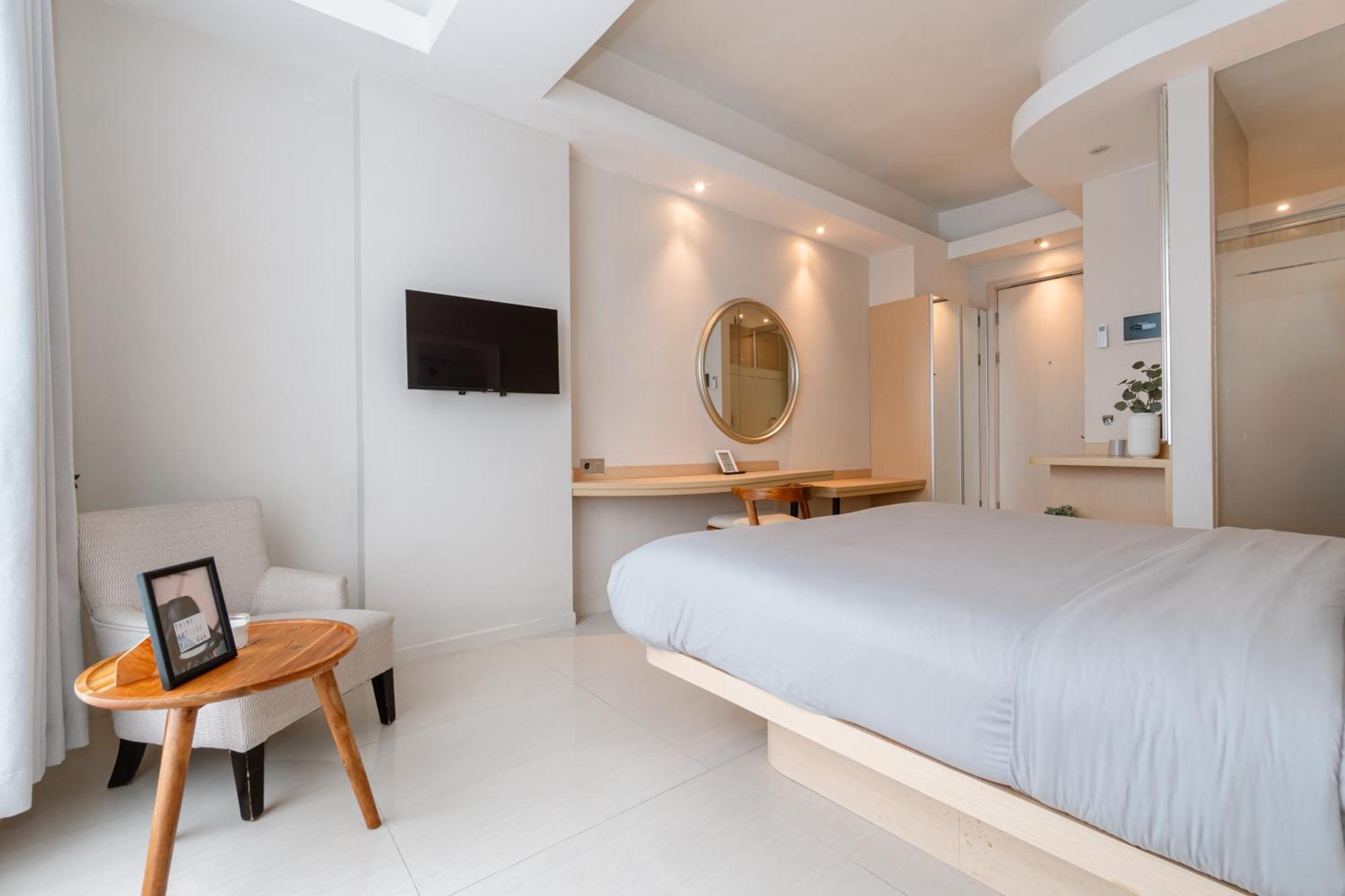 Bustle Base Coliving And Coworking Space Legian