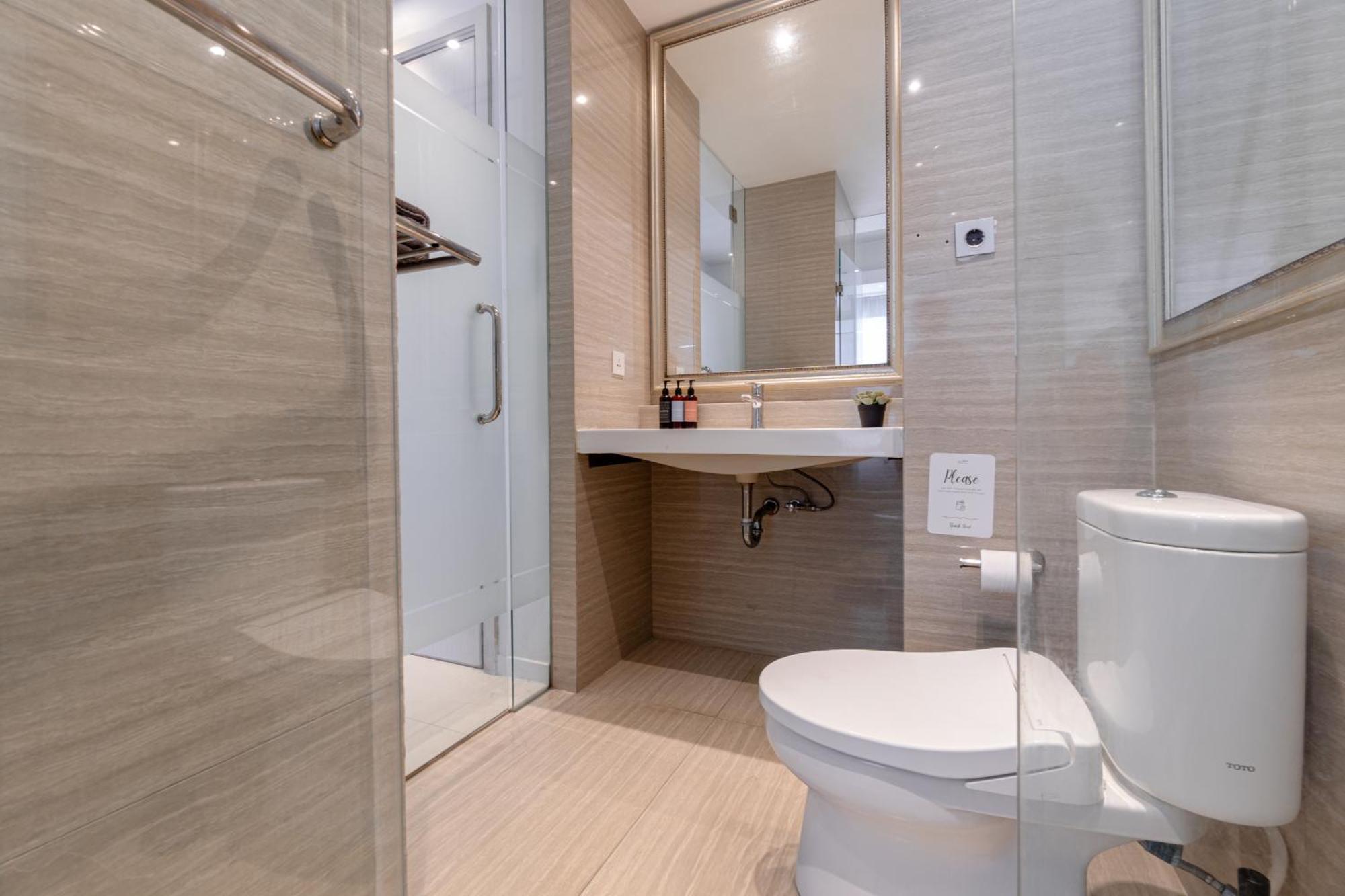 Aparthotel Bustle Base Coliving And Coworking Space