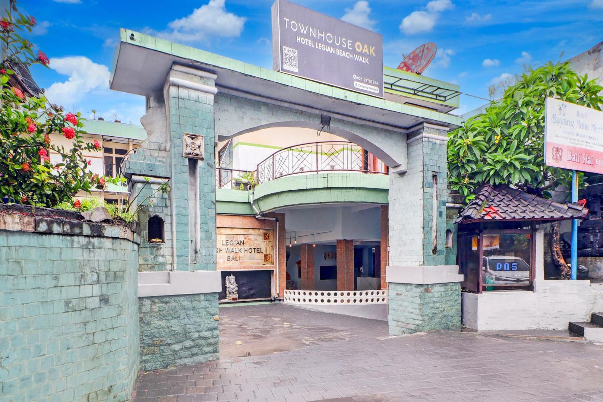 Hotel Townhouse Oak Near Formerly Sayang Maha Merta