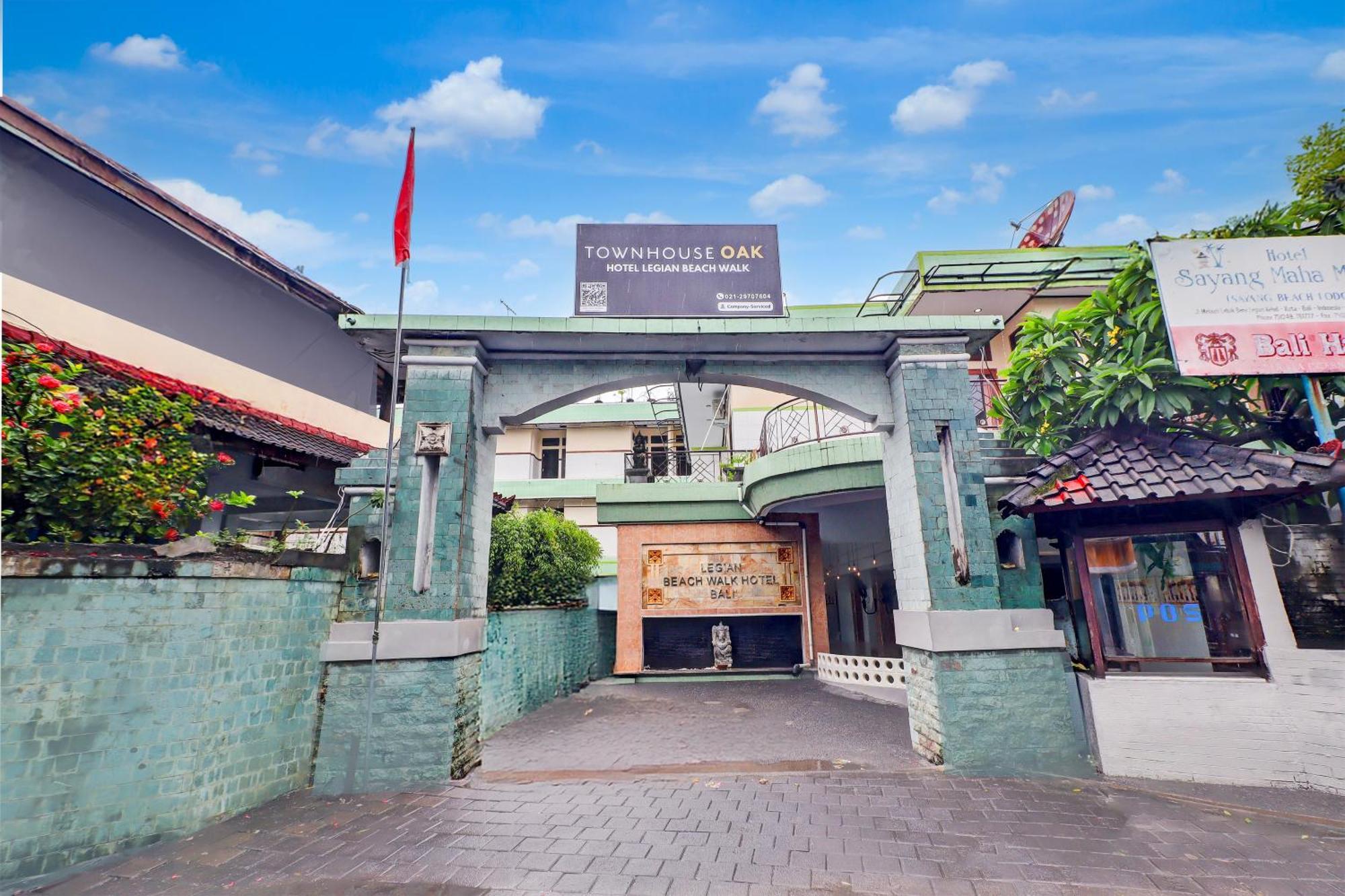 Hotel Townhouse Oak Near Formerly Sayang Maha Merta Legian (Bali)