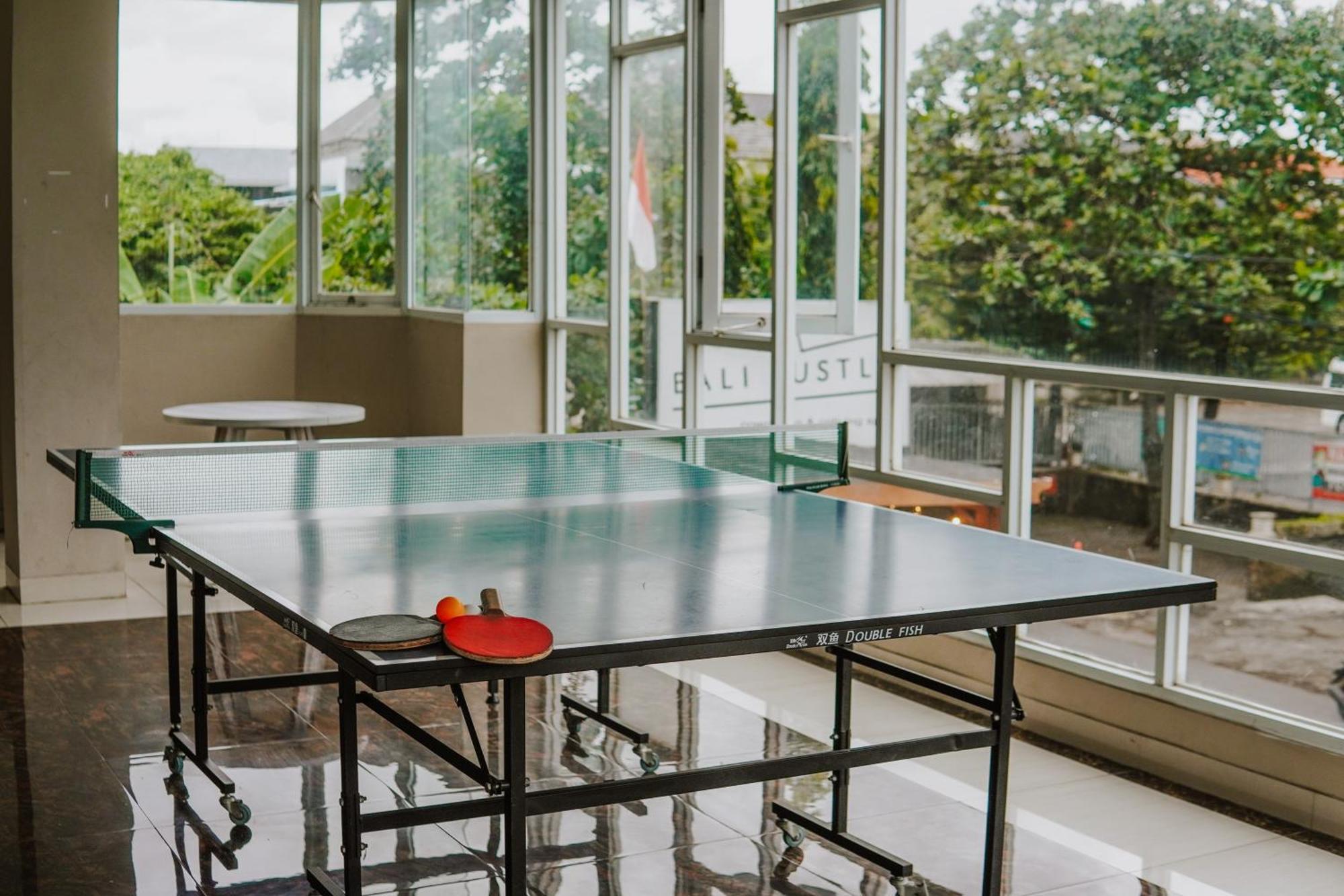 Bali Bustle Kuta Coliving & Coworking Space Aparthotel