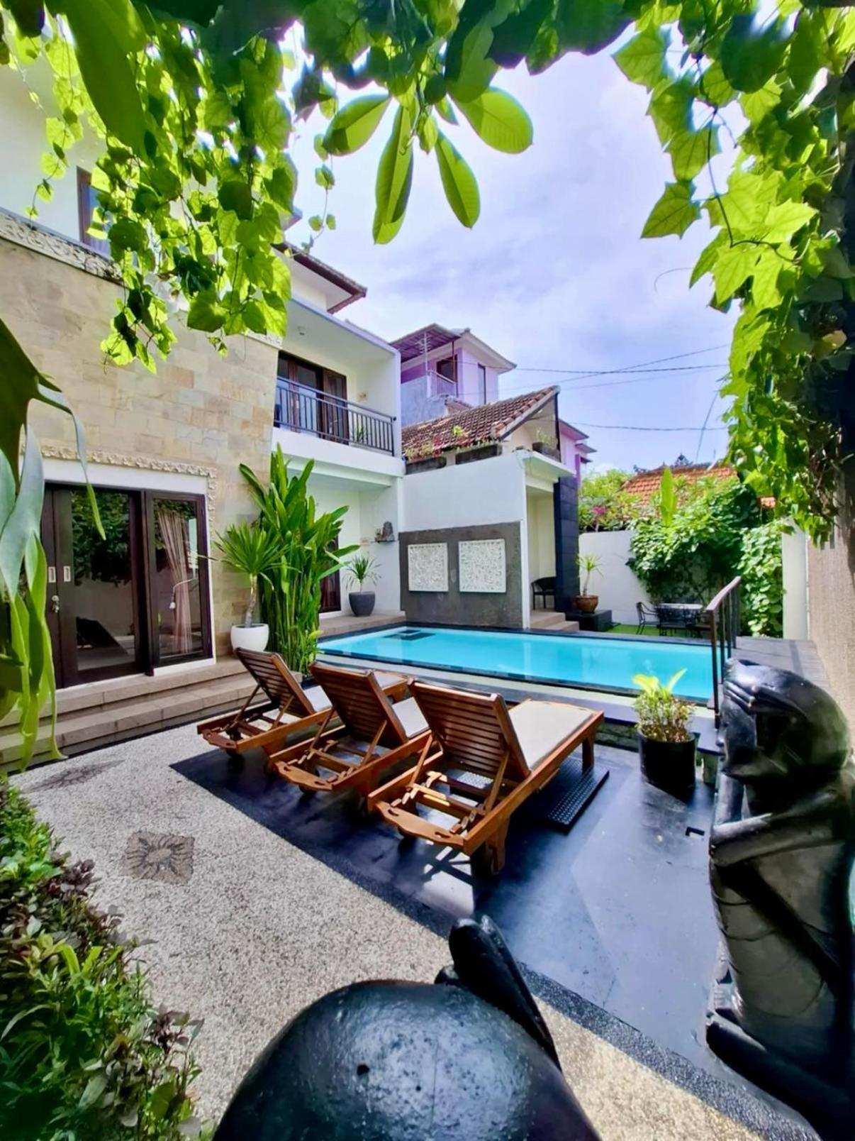 Villa Dewi - - 6 Bedroom - Great Location