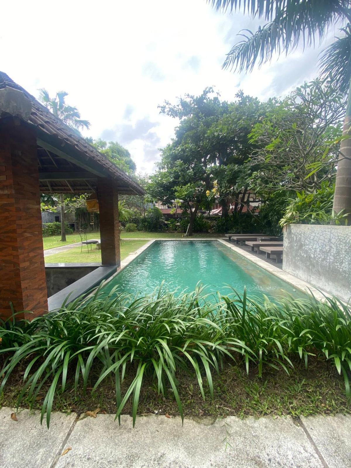 P Kuta-3minutes To The By Micky Hotel 3*