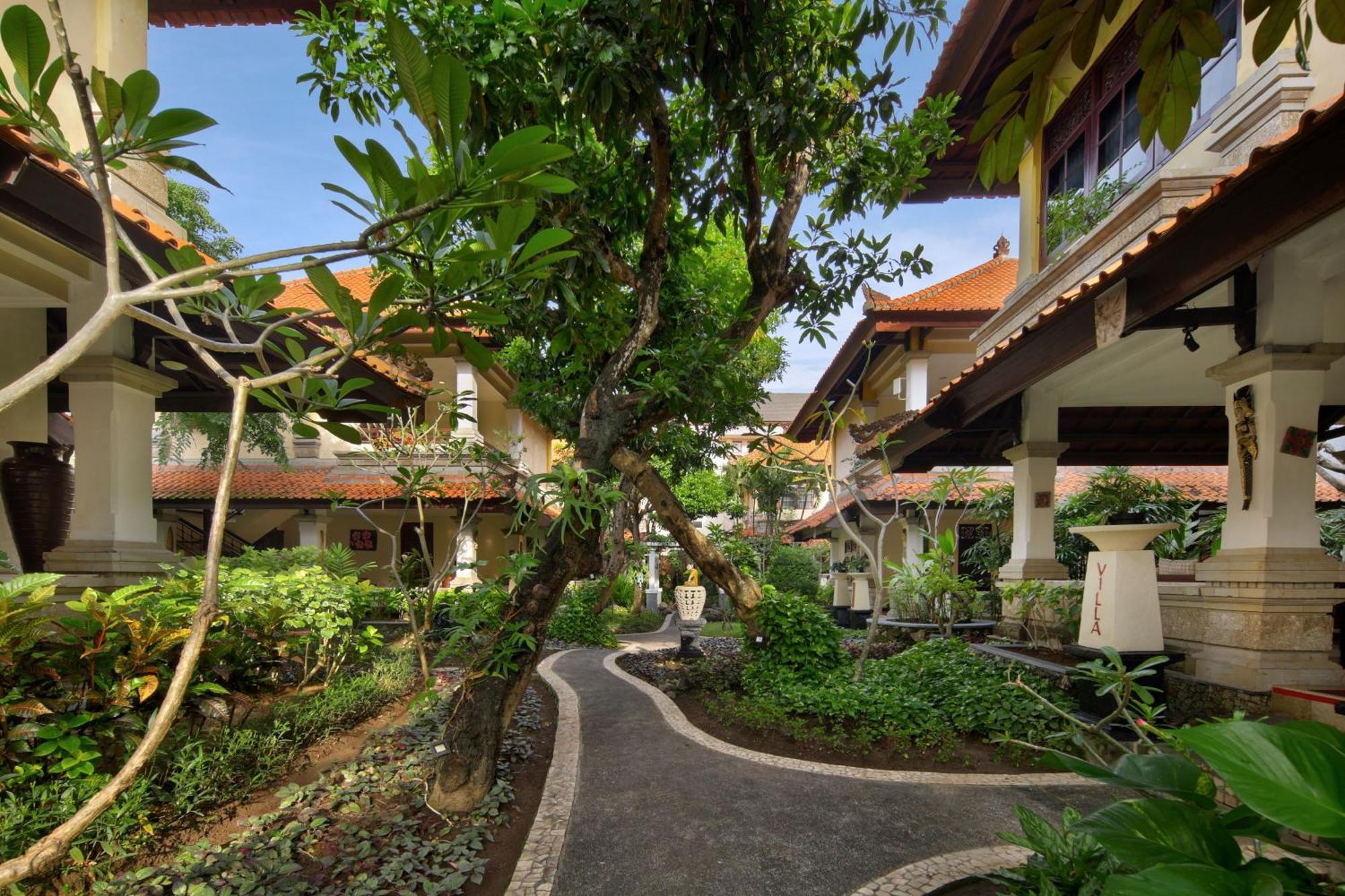 Royal And Bali Holiday park 3*