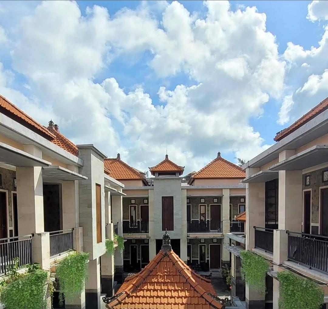 Sg - 2 Minutes To The By Micky 1 Hotel Legian (Bali)