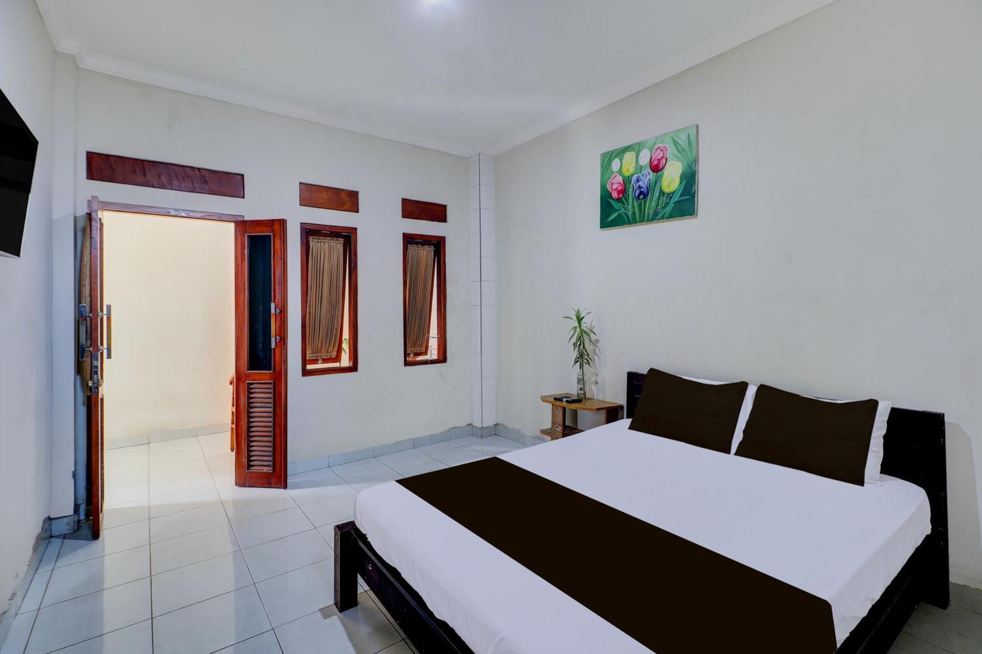 Collection O Bali Near Beachwalk Shopping Center Formerly Budget Door Hotel Legian (Bali)