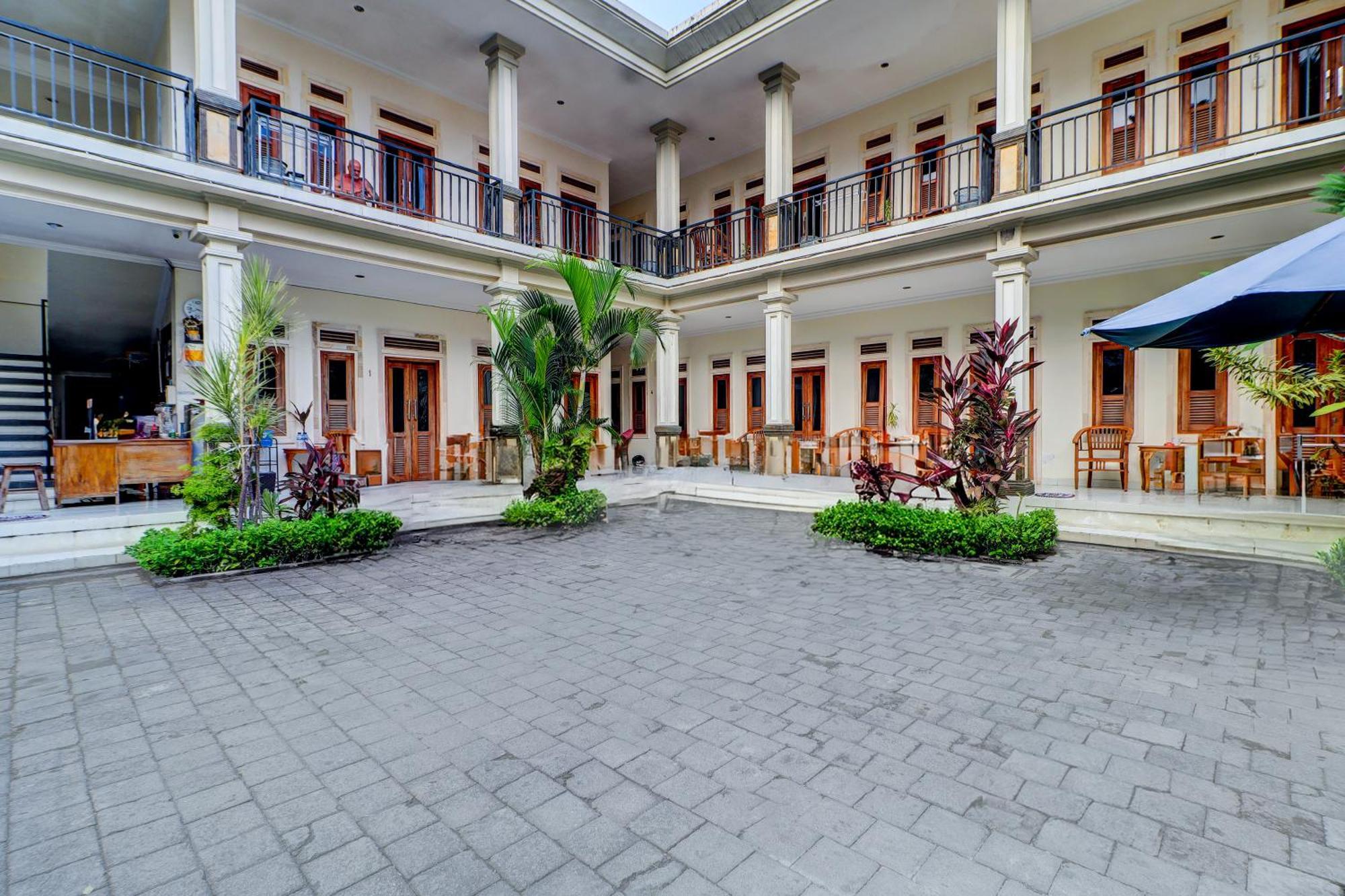 Collection O Bali Near Beachwalk Shopping Center Formerly Budget Door 2* Legian (Bali)