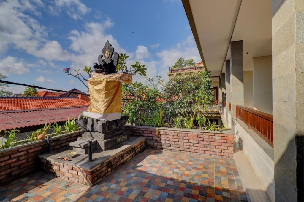 Oyo Life 92852 Singgah Hotel Legian (Bali)