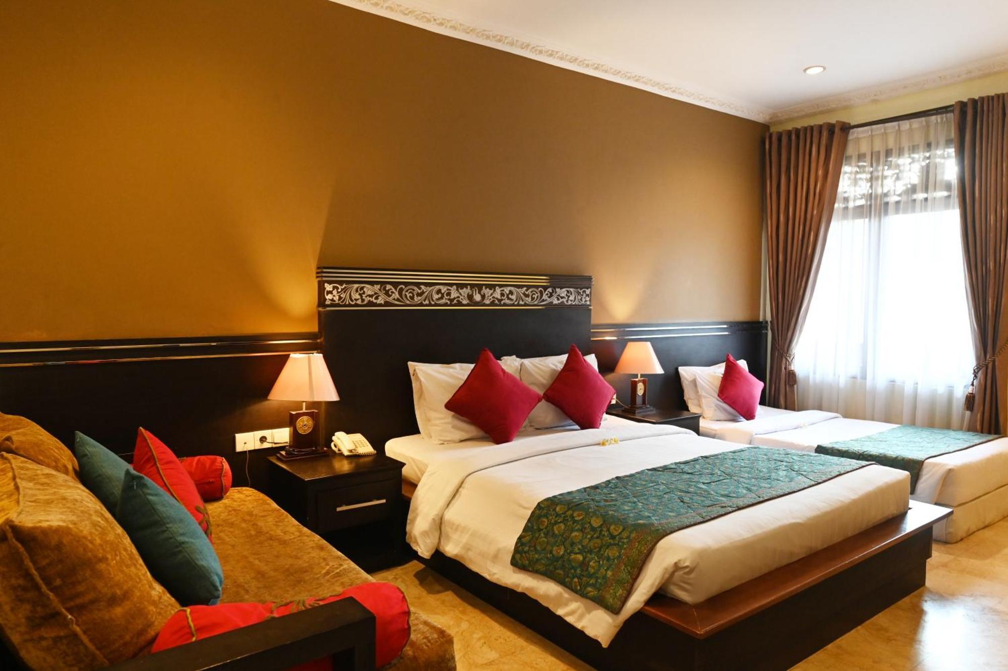 Puri Dewa Bharata & Hotel