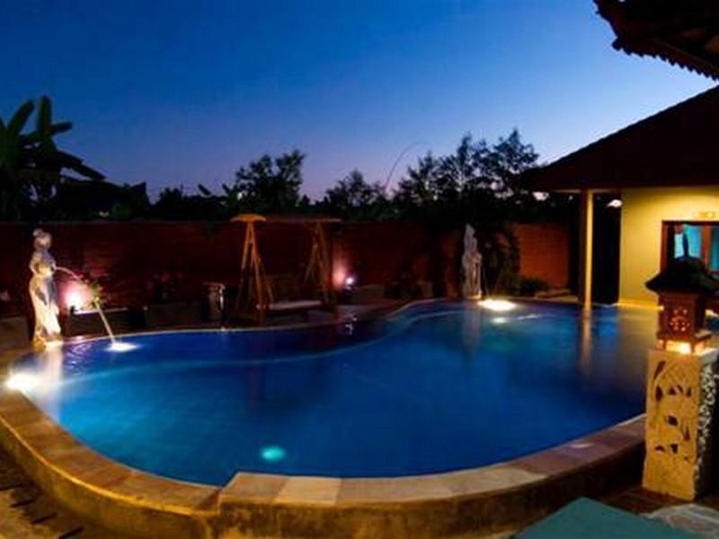 Meriki Hostel *