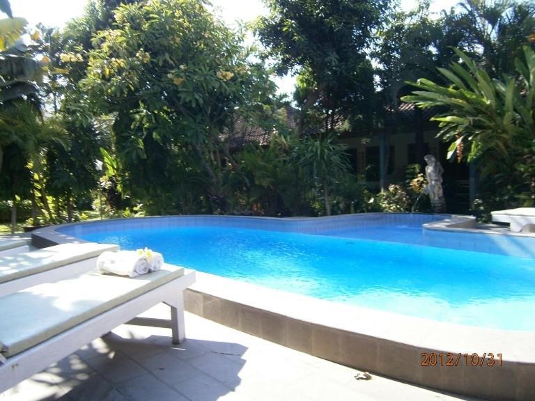 Adus Legian (Bali)