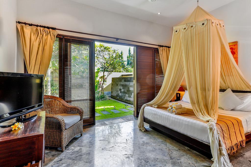 Taksu Villa *