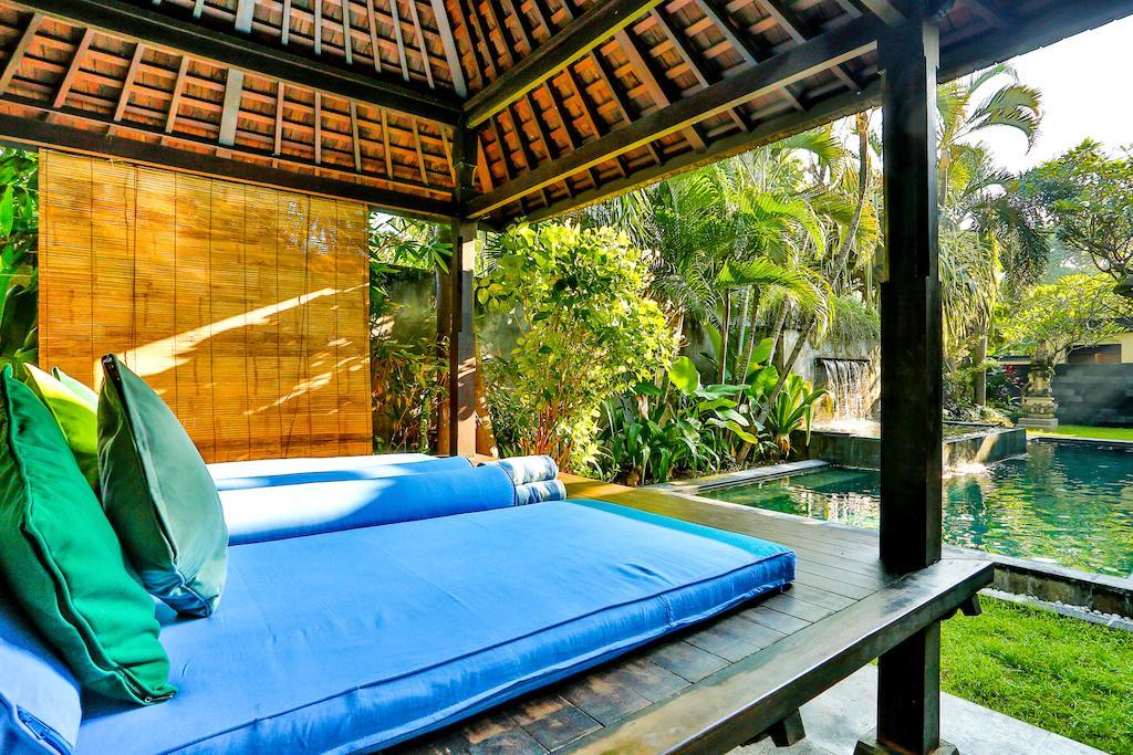 Taksu Villa *