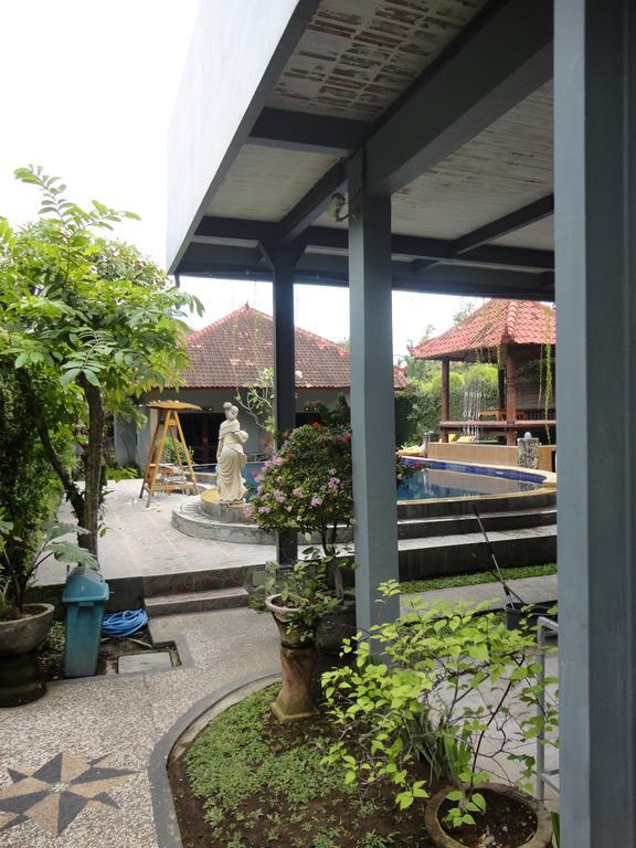 Hostel Meriki *