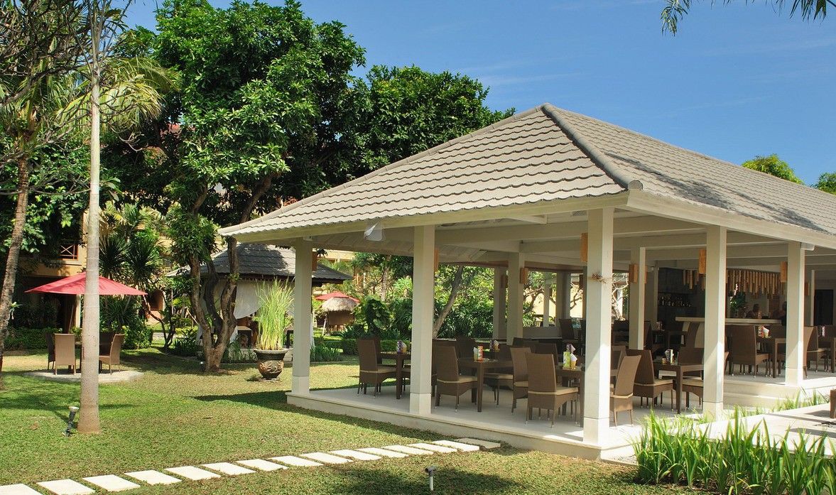 Dewi Sri Hotel 3*
