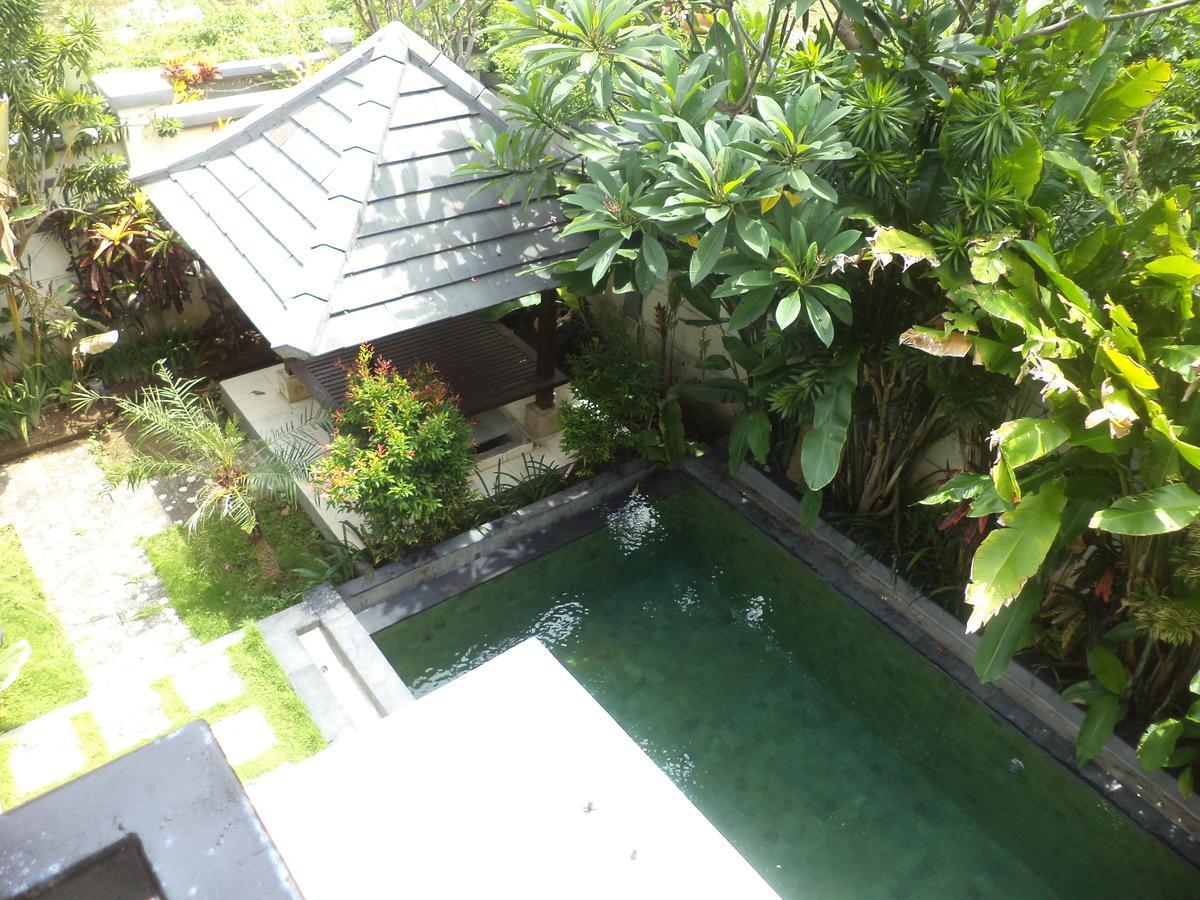 Villa Degung De Brata Family