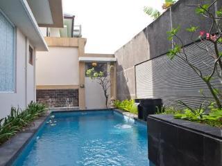 Sri Ratu Boutique And Legian (Bali)