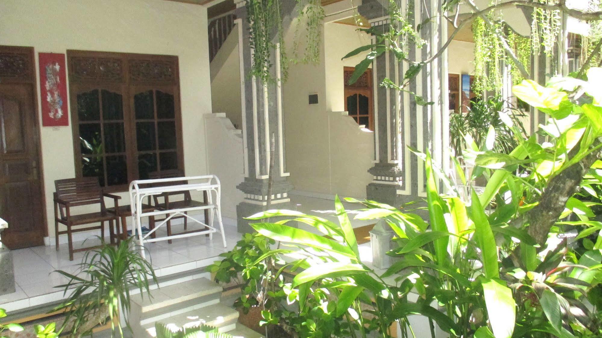 Guest house Adus Legian (Bali)