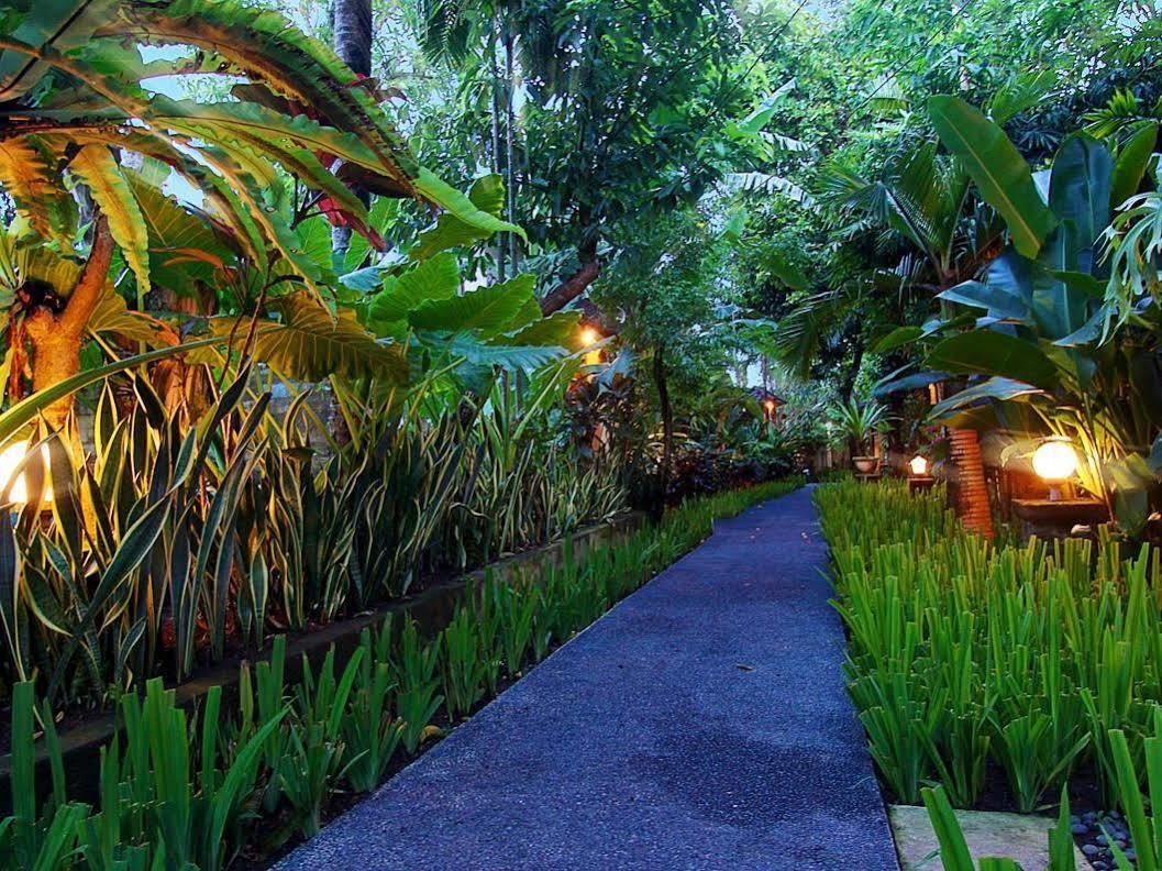 Villa Surya Mas Legian (Bali)