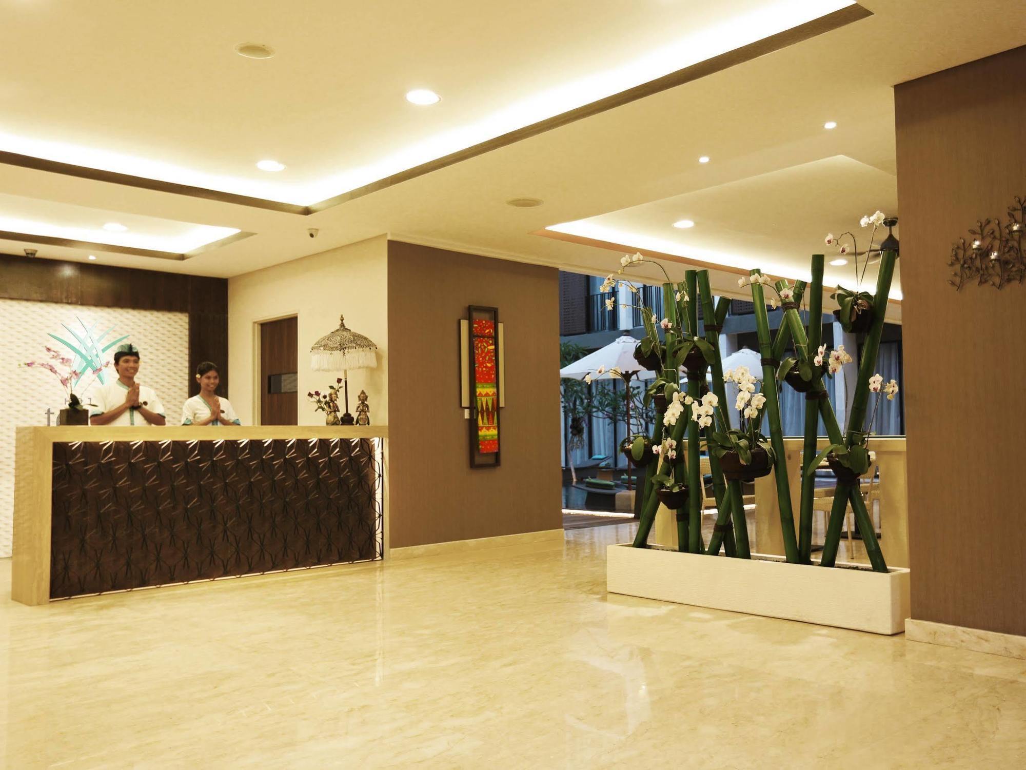 Hotel Terrace At Kuta 3*