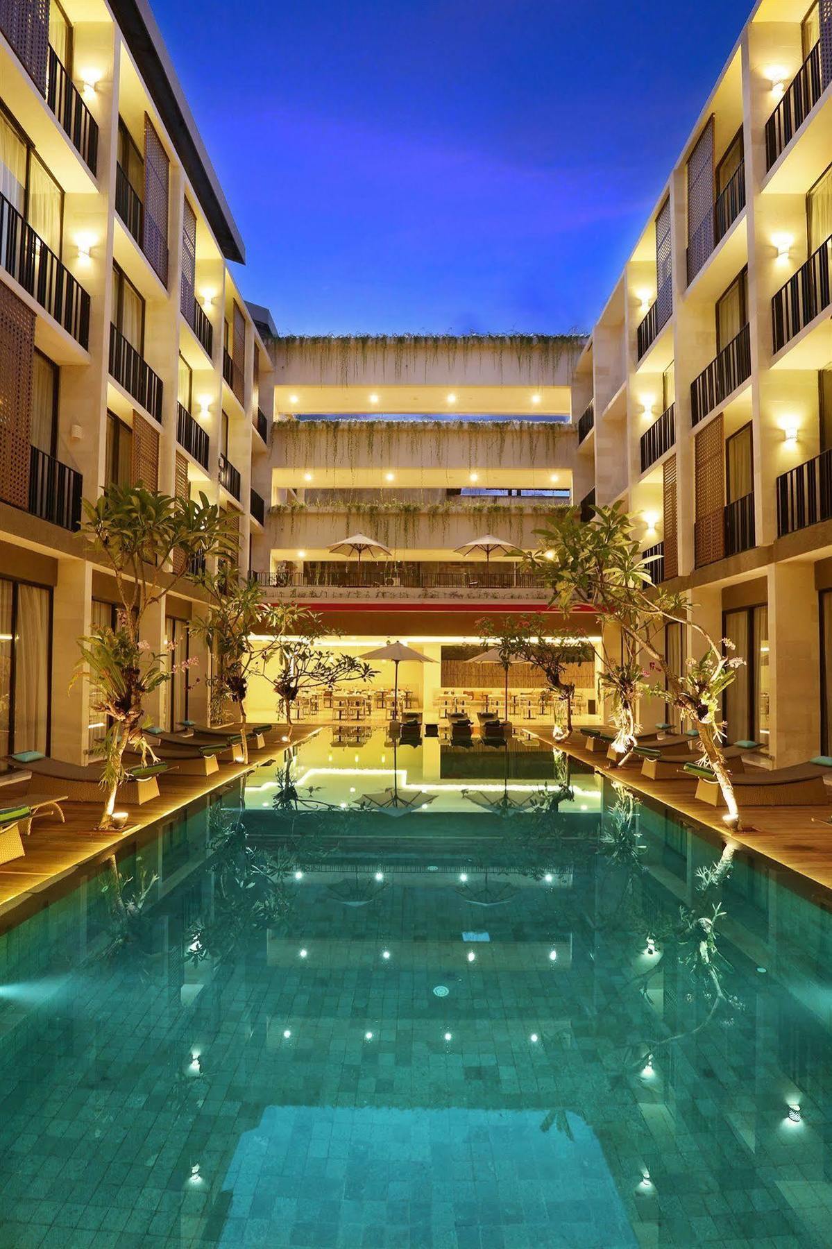 Hotel Terrace At Kuta 3*