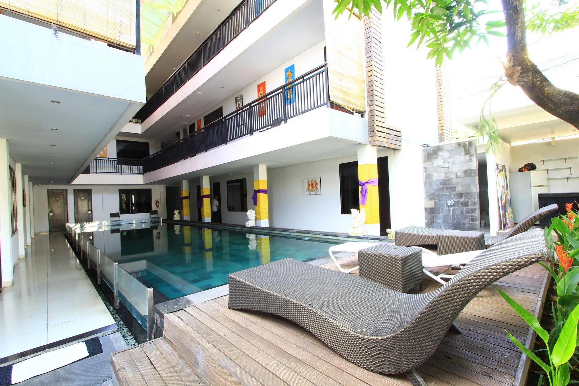 Gosyen 3* Legian (Bali)