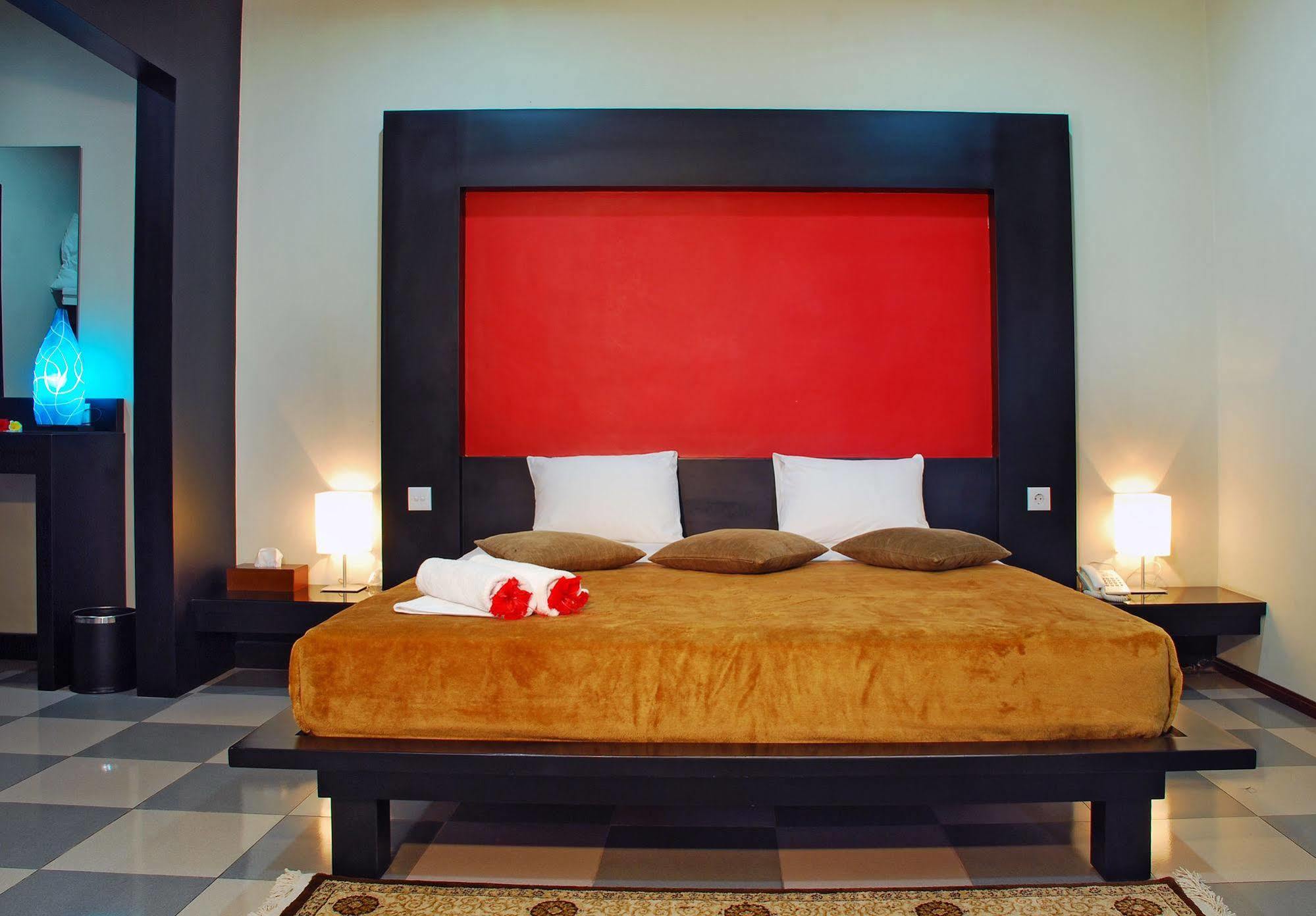Aparthotel Taman Ayu Town House 3*