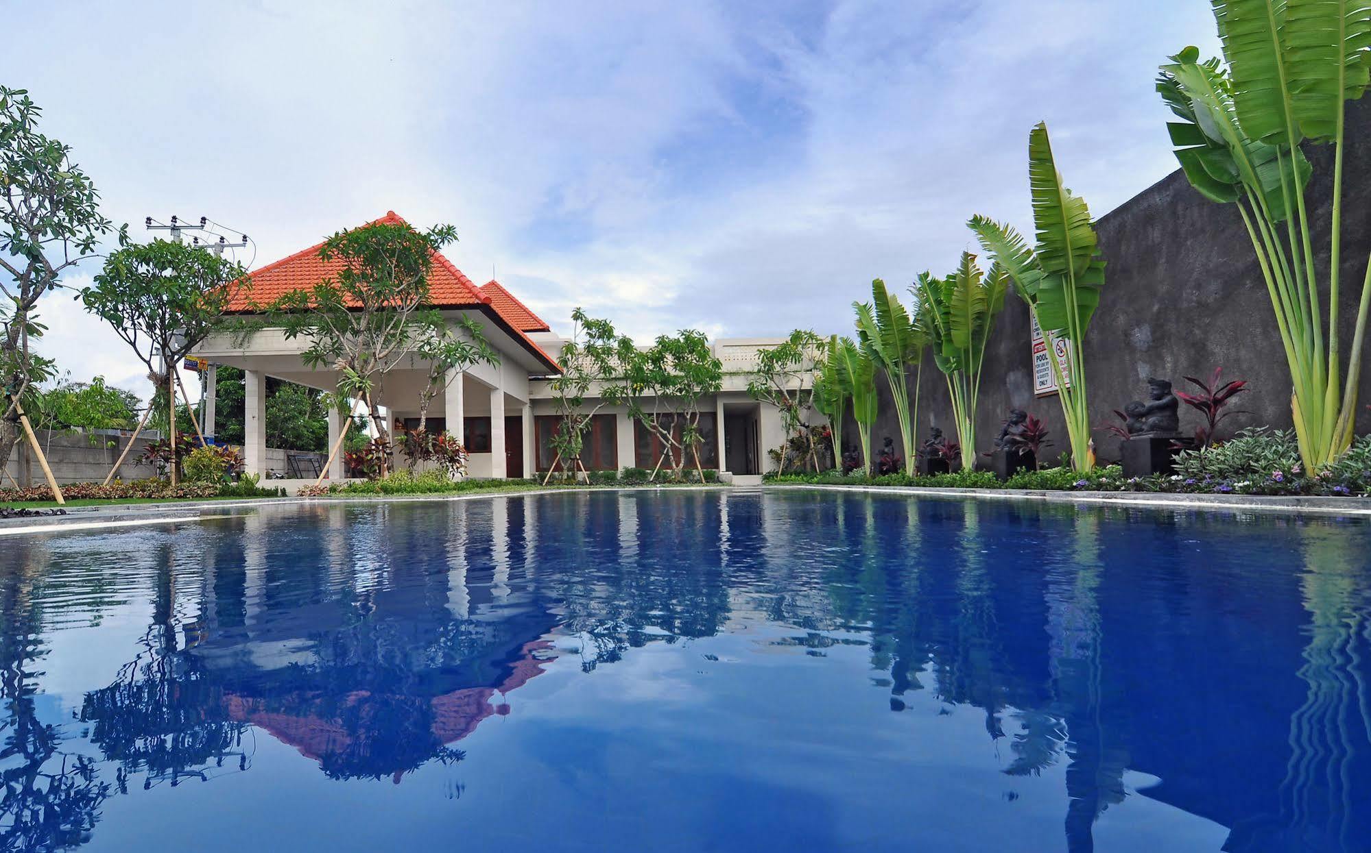 Taman Ayu Town House Legian (Bali)