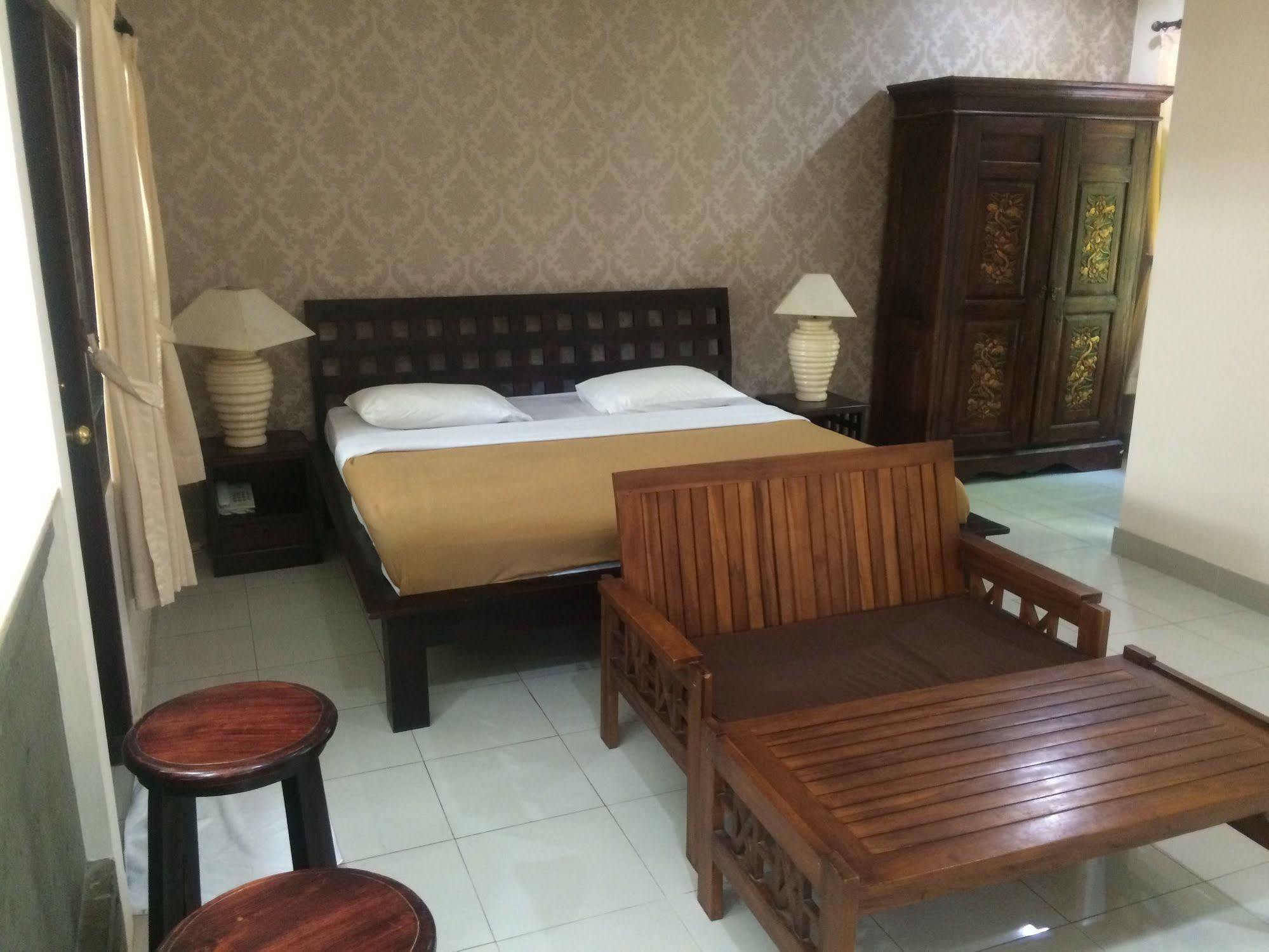 Panorama 1 Guest house Legian (Bali)
