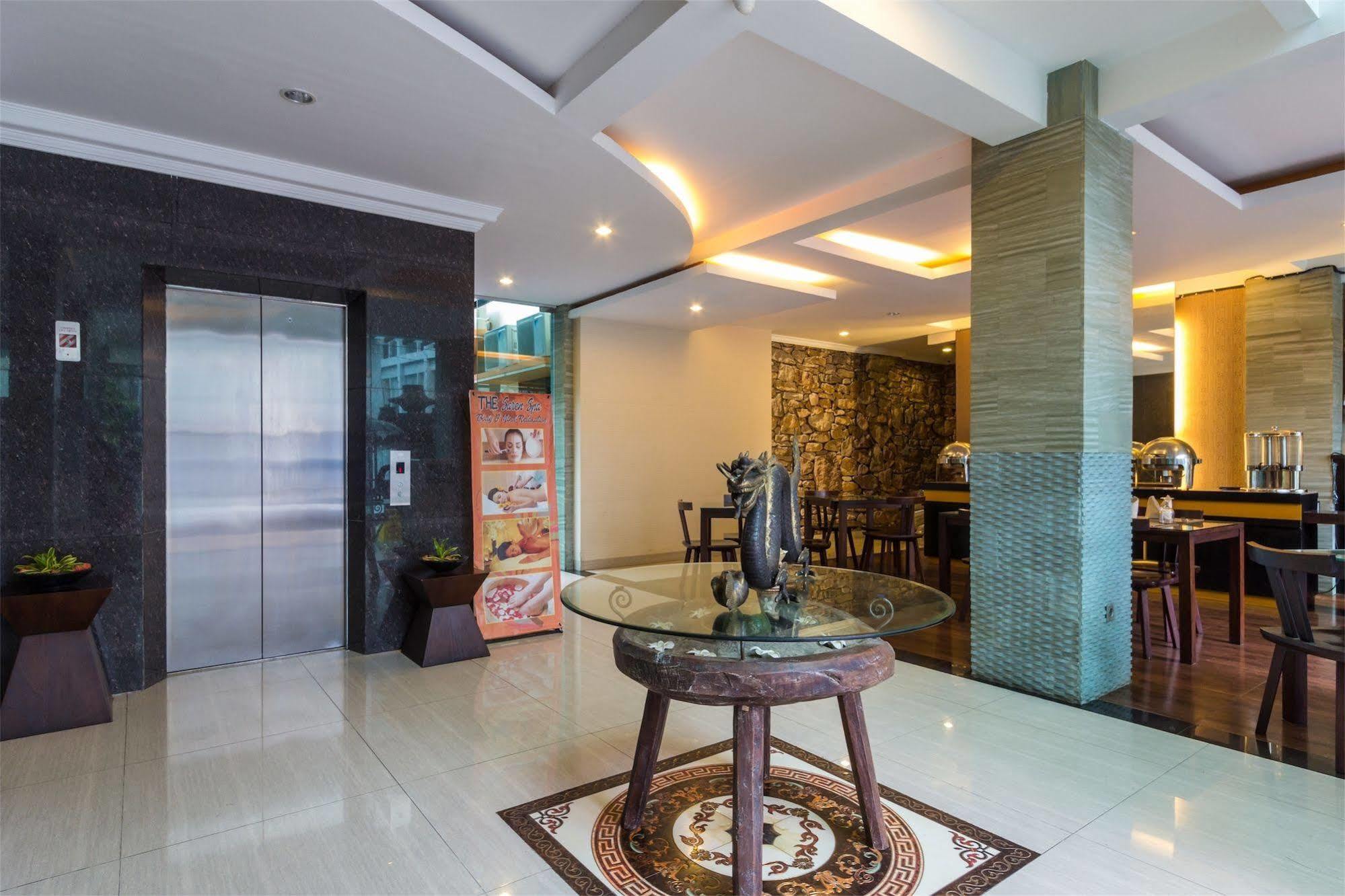Hotel Reddoorz @ Shri Lakshmi Seminyak 3*