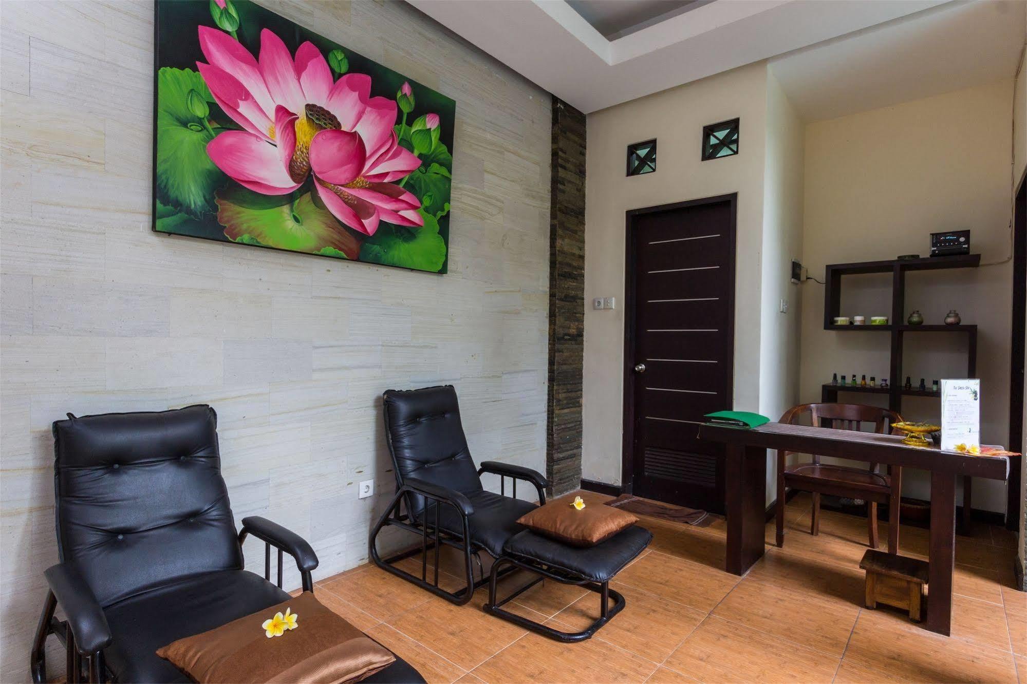 Reddoorz @ Shri Lakshmi Seminyak Hotel